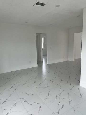 2747 Summit Boulevard, West Palm Beach, FL 33406