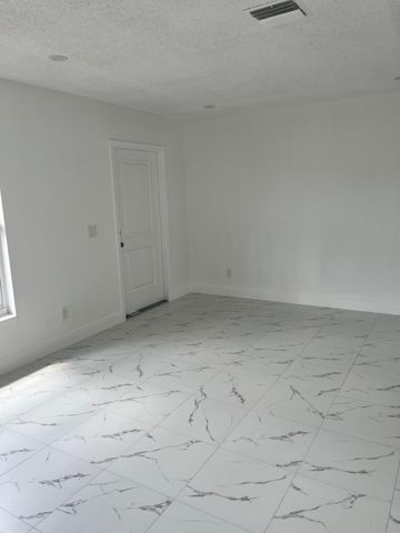 2747 Summit Boulevard, West Palm Beach, FL 33406