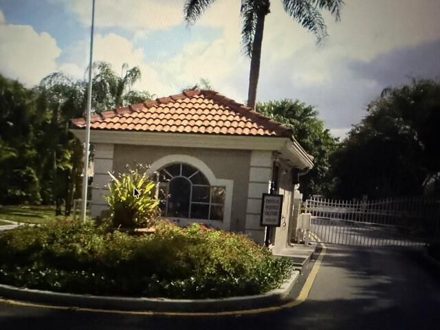 8550 Via Romana 2, Boca Raton, FL 33496