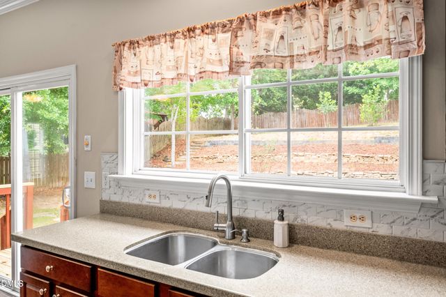 1128 Woodlands Creek Way, Apex, NC 27502