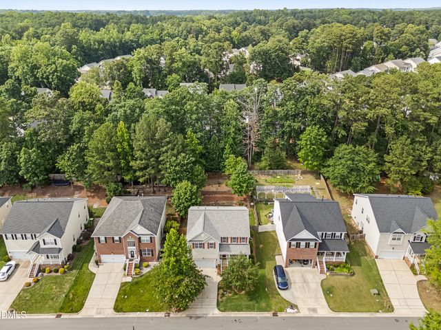 1128 Woodlands Creek Way, Apex, NC 27502