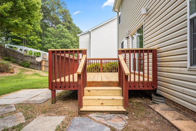 1128 Woodlands Creek Way, Apex, NC 27502