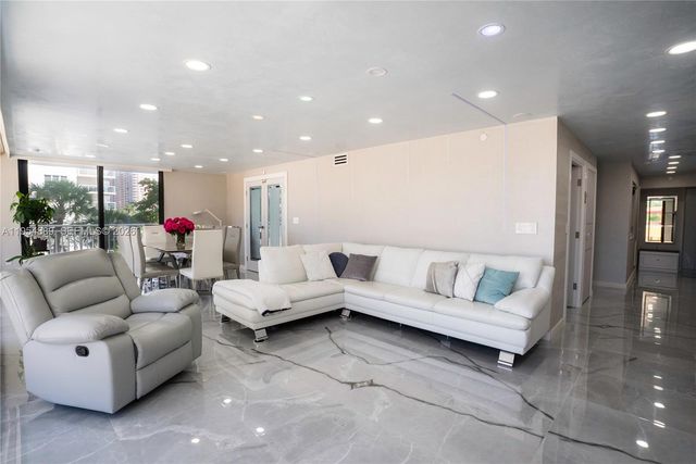 210 174th Street 309, Sunny Isles Beach, FL 33160