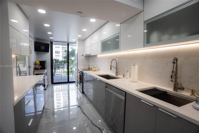 210 174th Street 309, Sunny Isles Beach, FL 33160