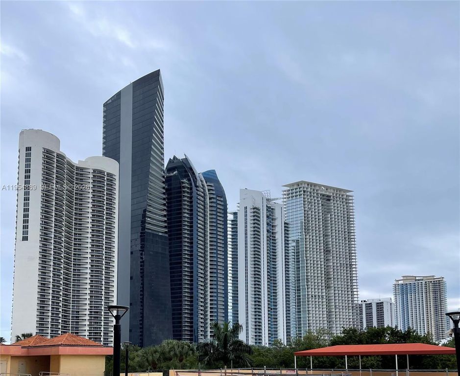 210 174th Street 309, Sunny Isles Beach, FL 33160