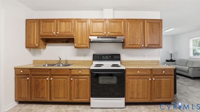 688 Three Chopt Rd, Goochland, VA 23103