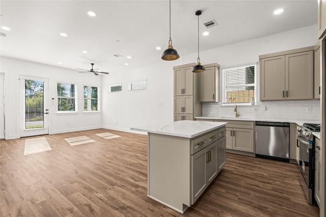 1912 Schweikhardt Street, Houston, TX 77020
