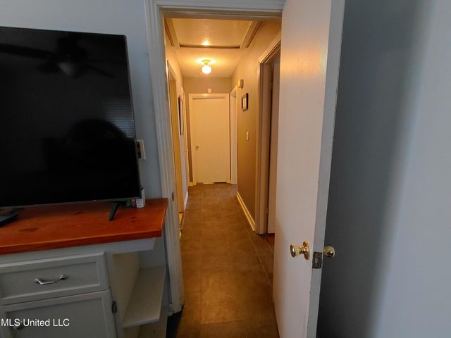 1443 Sheffield Drive, Jackson, MS 39211