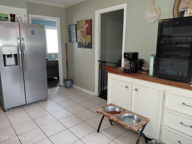 1443 Sheffield Drive, Jackson, MS 39211