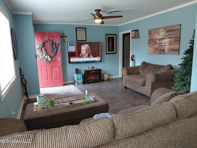 1443 Sheffield Drive, Jackson, MS 39211