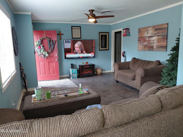 1443 Sheffield Drive, Jackson, MS 39211