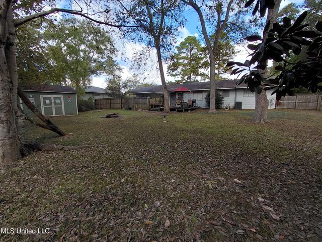 1443 Sheffield Drive, Jackson, MS 39211