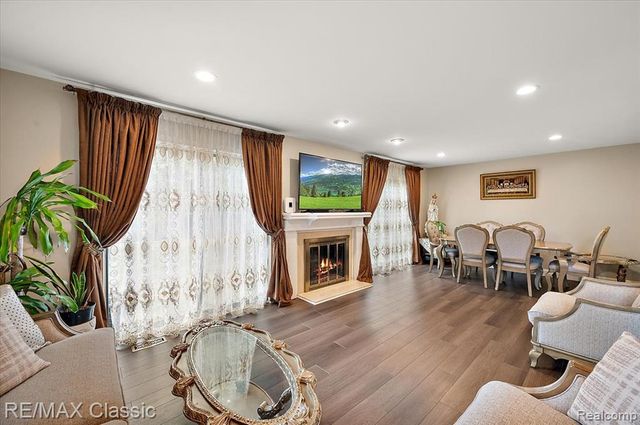 5318 Wright Way Wright Way, West Bloomfield, MI 48322