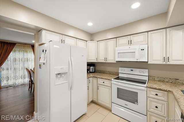 5318 Wright Way Wright Way, West Bloomfield, MI 48322