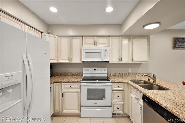 5318 Wright Way Wright Way, West Bloomfield, MI 48322