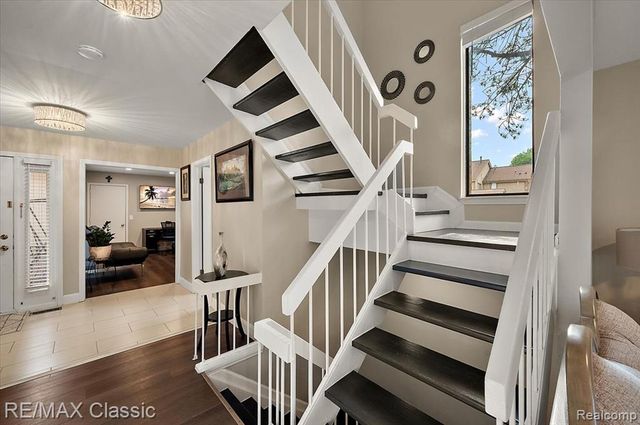 5318 Wright Way Wright Way, West Bloomfield, MI 48322