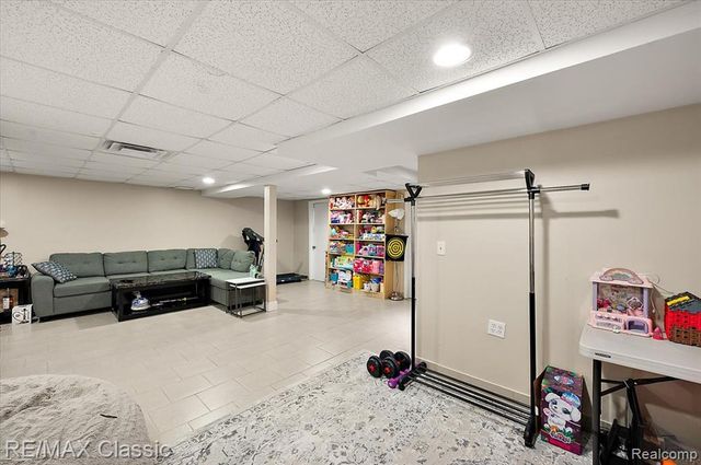 5318 Wright Way Wright Way, West Bloomfield, MI 48322