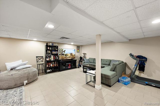 5318 Wright Way Wright Way, West Bloomfield, MI 48322