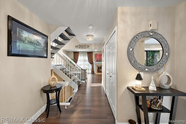 5318 Wright Way Wright Way, West Bloomfield, MI 48322