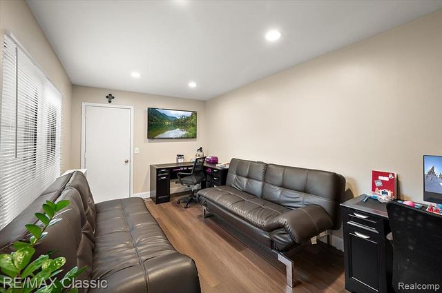 5318 Wright Way Wright Way, West Bloomfield, MI 48322