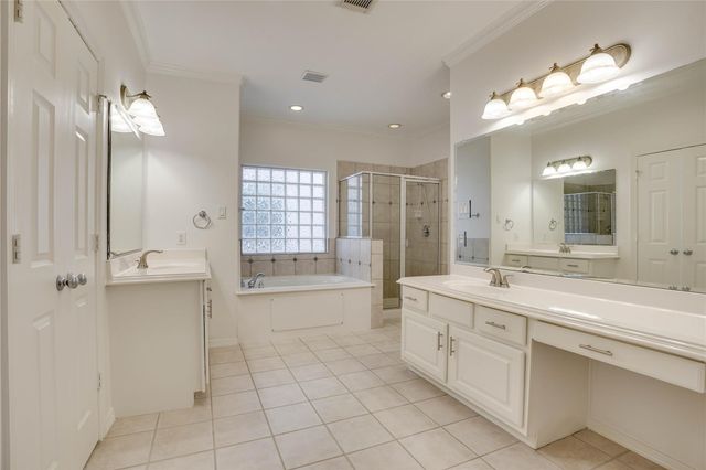 3015 W Park At Fairdale, Houston, TX 77057