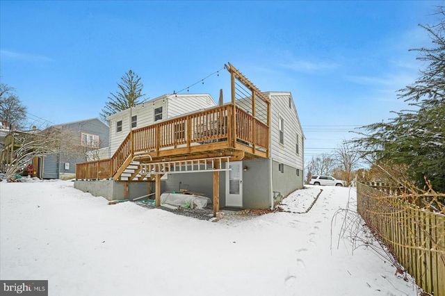 2120 N OAK LN, State College, PA 16803