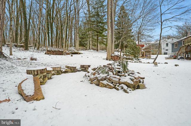 2120 N OAK LN, State College, PA 16803