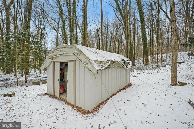 2120 N OAK LN, State College, PA 16803