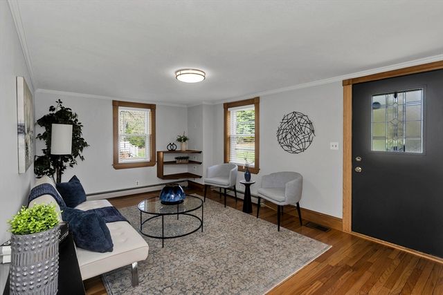 289 Holyoke Rd, Westfield, MA 01085