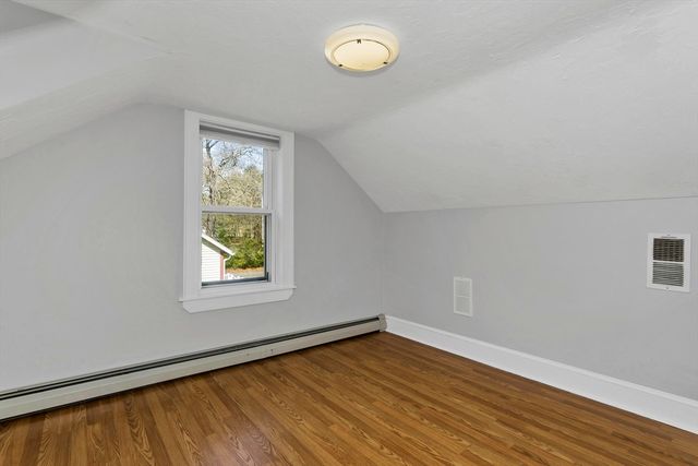 289 Holyoke Rd, Westfield, MA 01085