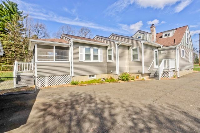 289 Holyoke Rd, Westfield, MA 01085