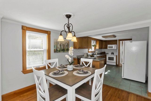 289 Holyoke Rd, Westfield, MA 01085