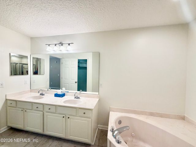 1720 CROSS PINES Drive, Fleming Island, FL 32003