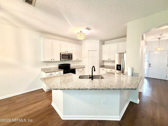 1720 CROSS PINES Drive, Fleming Island, FL 32003
