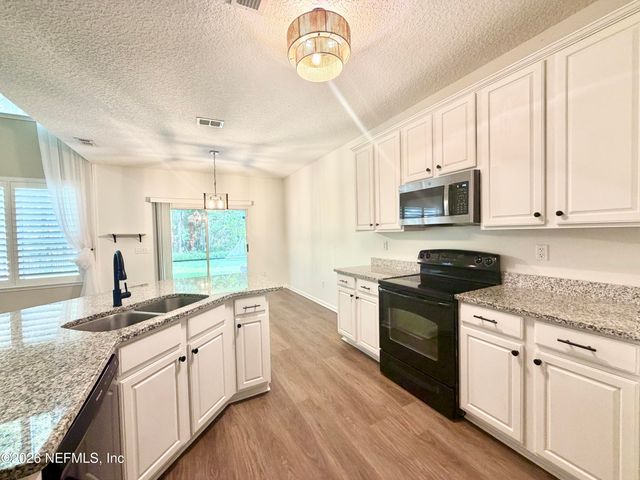 1720 CROSS PINES Drive, Fleming Island, FL 32003