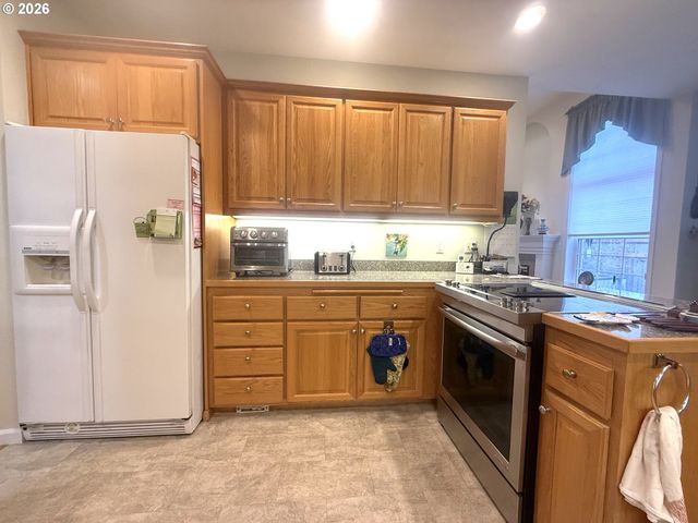 1505 CANAL St, Springfield, OR 97477