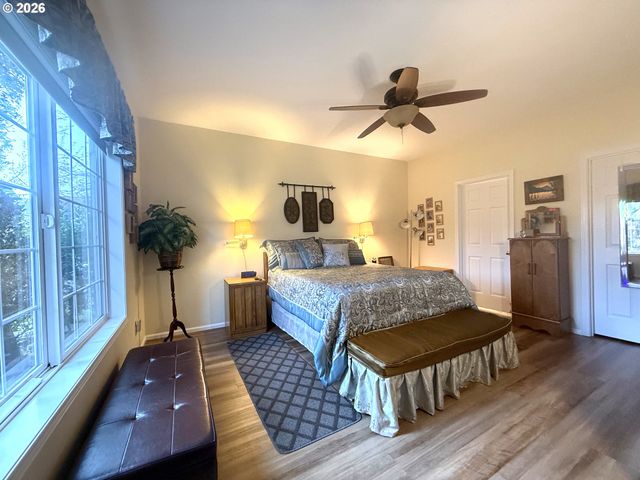 1505 CANAL St, Springfield, OR 97477