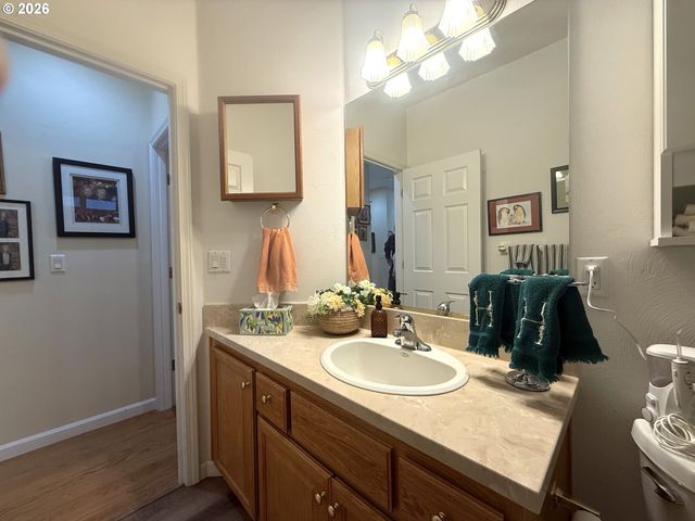 1505 CANAL St, Springfield, OR 97477