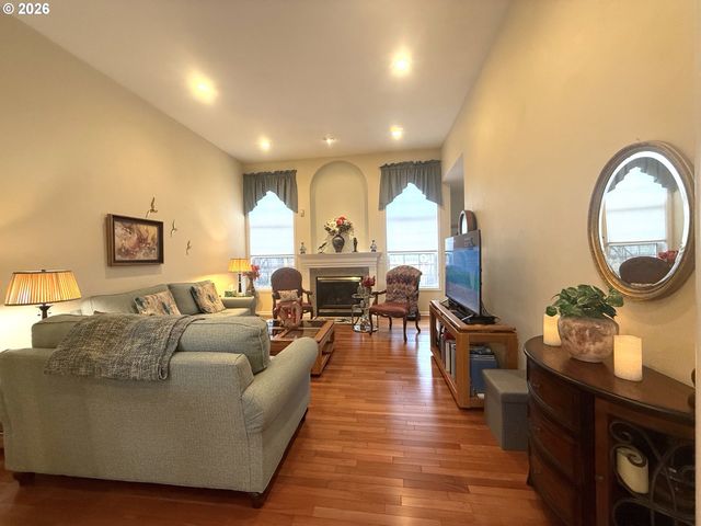 1505 CANAL St, Springfield, OR 97477