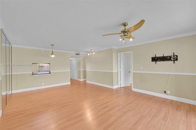 9210 SW 3rd St 212, Boca Raton, FL 33428
