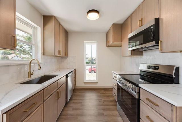 2404 Ridgestone Drive, Dallas, TX 75287