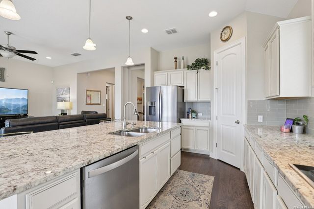 3113 Deer Hollow, New Braunfels, TX 78130