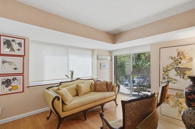 14 Concord Avenue 102, Cambridge, MA 02138