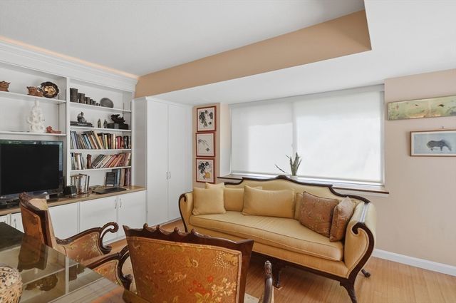 14 Concord Avenue 102, Cambridge, MA 02138