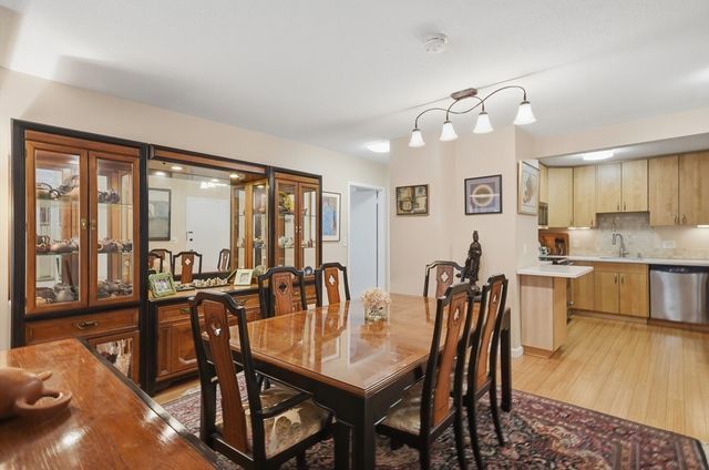 14 Concord Avenue 102, Cambridge, MA 02138