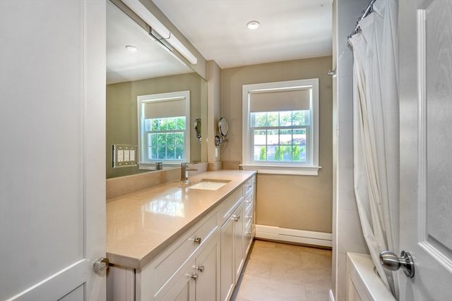 65 Sherburne Rd S, Lexington, MA 02421