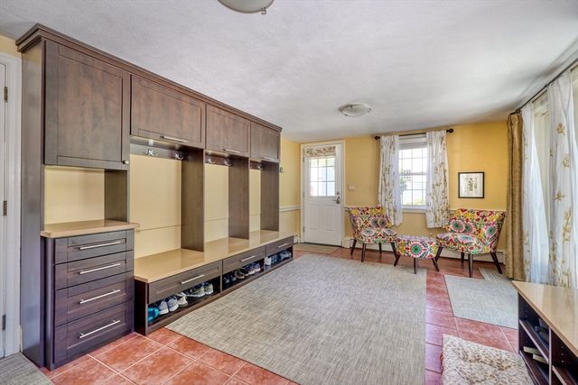 65 Sherburne Rd S, Lexington, MA 02421