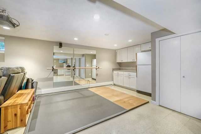 65 Sherburne Rd S, Lexington, MA 02421