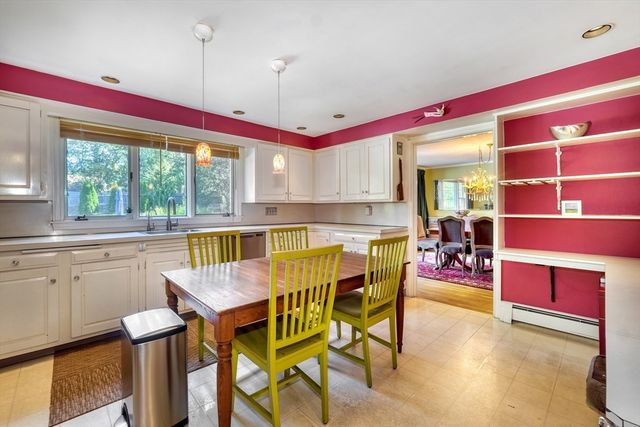 65 Sherburne Rd S, Lexington, MA 02421