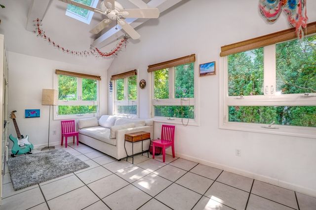 65 Sherburne Rd S, Lexington, MA 02421